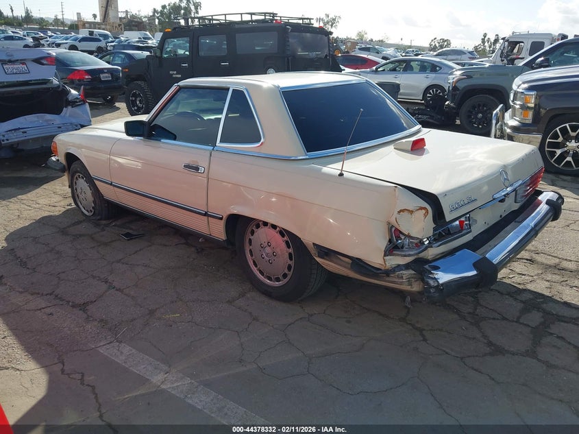 1987 Mercedes-benz 560 VIN WDBBA48D8HA057846 IAAI salvage auction — REAR END, Salvage (California), sold $8,700 on 2026-07-22 (photo 3)