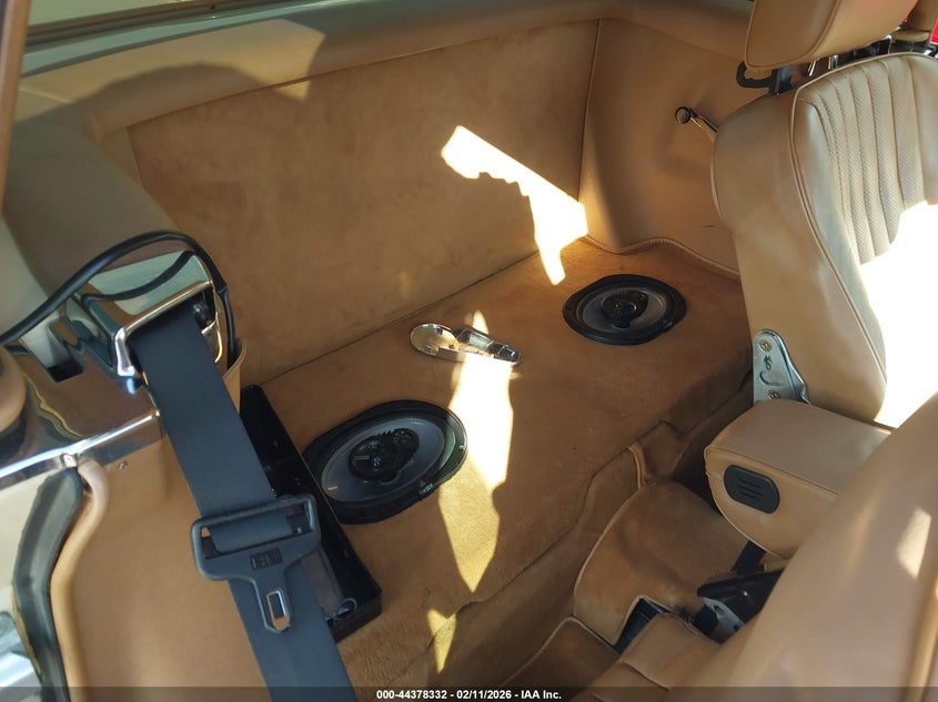 1987 Mercedes-benz 560 VIN WDBBA48D8HA057846 IAAI salvage auction — REAR END, Salvage (California), sold $8,700 on 2026-07-22 (photo 8)