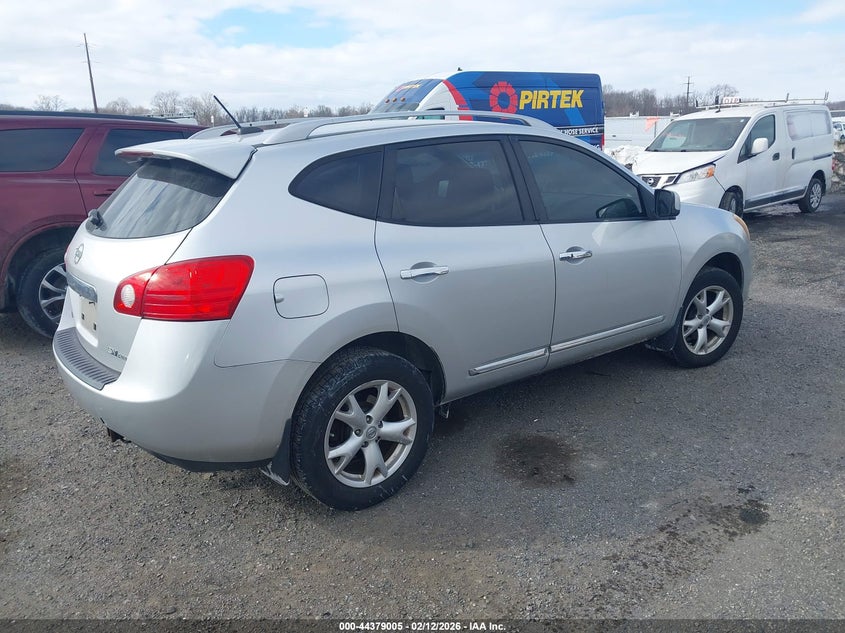2011 Nissan Rogue VIN JN8AS5MV5BW690947 IAAI salvage auction — NORMAL WEAR, Clear (Delaware), sold $300 on 2026-07-13 (photo 4)