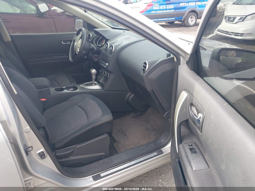 2011 Nissan Rogue VIN JN8AS5MV5BW690947 IAAI salvage auction — NORMAL WEAR, Clear (Delaware), sold $300 on 2026-07-13 (photo 5)