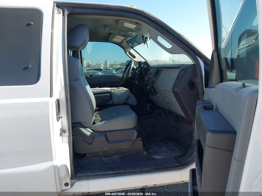 2014 Ford F-550 chassis VIN 1FD0X5HT2EEA04872 IAAI salvage auction — NORMAL WEAR, Sf97 (Texas), sold $9,850 on 2026-07-07 (photo 5)