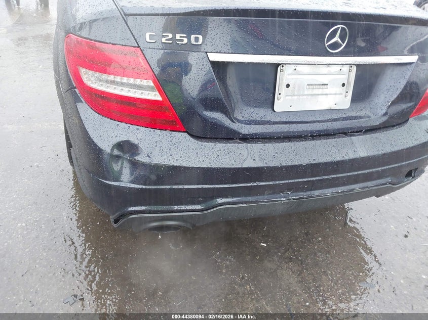 2013 Mercedes-benz C-klasse VIN WDDGF4HB8DA840737 IAAI salvage auction — REAR END, Salvage Title, sold $1,475 on 2026-07-15 (photo 6)