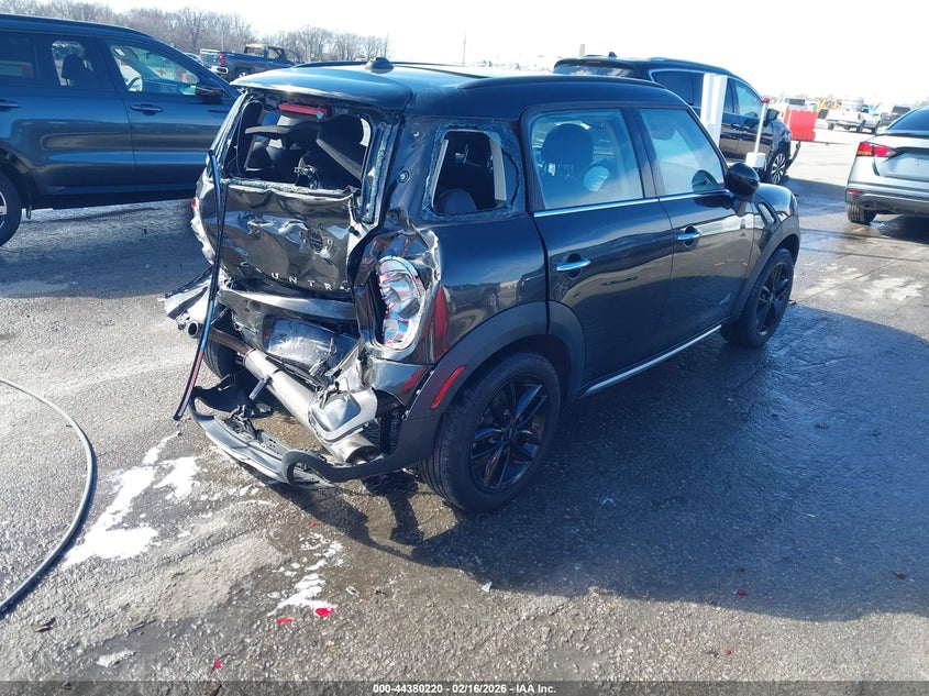 2015 Mini Countryman VIN WMWZC5C50FWP47068 IAAI salvage auction — FRONT & REAR, Salvage Title, sold $1,700 on 2026-08-04 (photo 4)