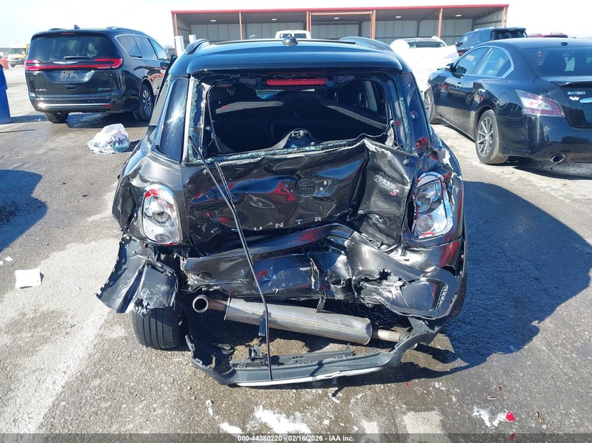 2015 Mini Countryman VIN WMWZC5C50FWP47068 IAAI salvage auction — FRONT & REAR, Salvage Title, sold $1,700 on 2026-08-04 (photo 6)