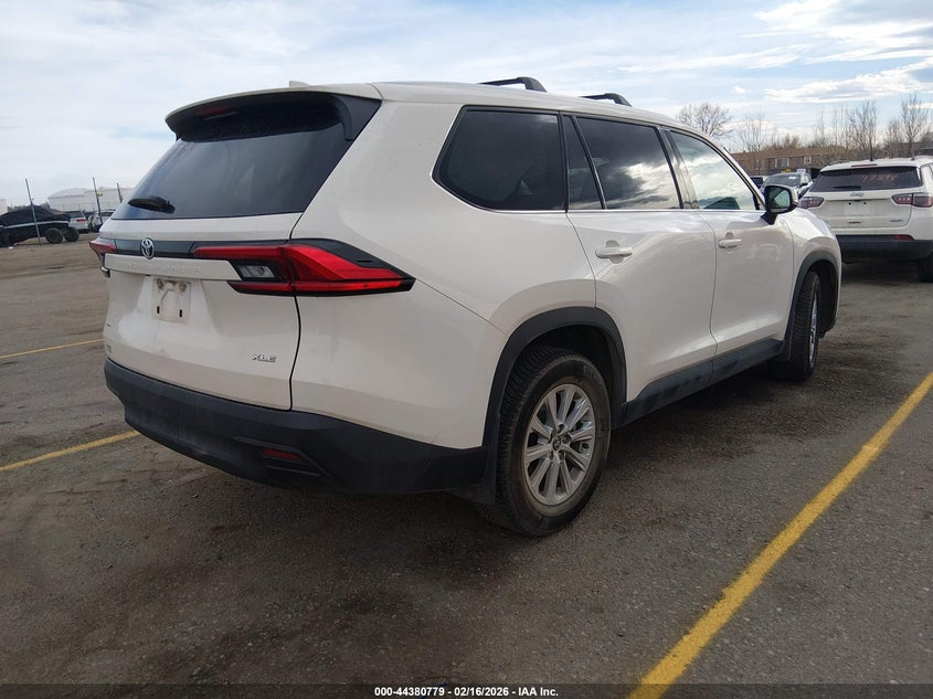 2024 Toyota Highlander VIN 5TDAAAB56RS007674 IAAI salvage auction — LEFT SIDE, Salvage (Colorado), sold $7,100 on 2026-07-07 (photo 4)