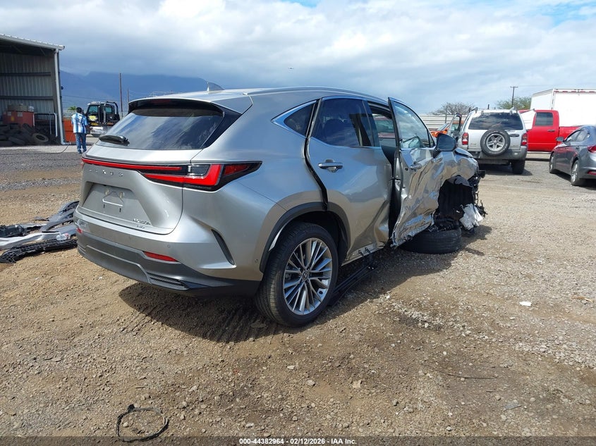 2024 Lexus Nx 350h VIN JTJHKCEZXR2032099 IAAI salvage auction — RIGHT SIDE, Salvage (Hawaii), sold $3,225 on 2026-07-21 (photo 4)