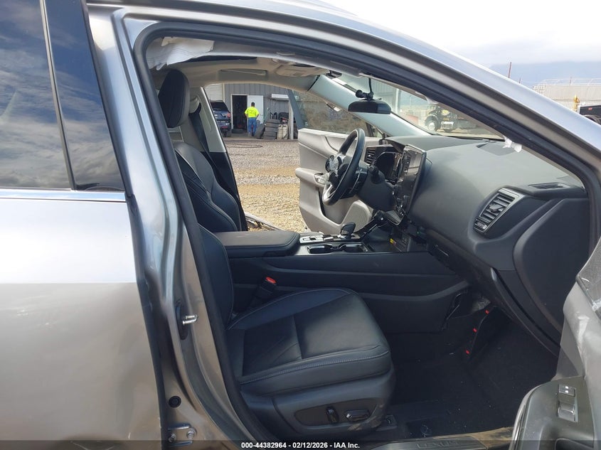 2024 Lexus Nx 350h VIN JTJHKCEZXR2032099 IAAI salvage auction — RIGHT SIDE, Salvage (Hawaii), sold $3,225 on 2026-07-21 (photo 5)
