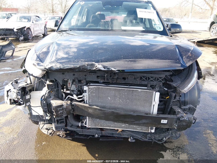 2025 Hyundai Venue VIN KMHRC8A39SU406467 IAAI salvage auction — FRONT & REAR, Salvage Title, sold $1,050 on 2026-07-27 (photo 6)