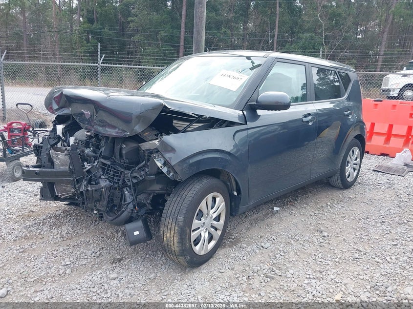 2025 Kia Soul VIN KNDJ23AU1S7250889 IAAI salvage auction — FRONT END, Salvage Title, sold $2,750 on 2026-07-17 (photo 2)