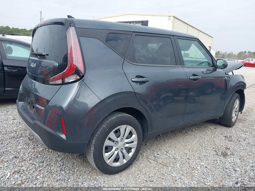 2025 Kia Soul VIN KNDJ23AU1S7250889 IAAI salvage auction — FRONT END, Salvage Title, sold $2,750 on 2026-07-17 (photo 4)