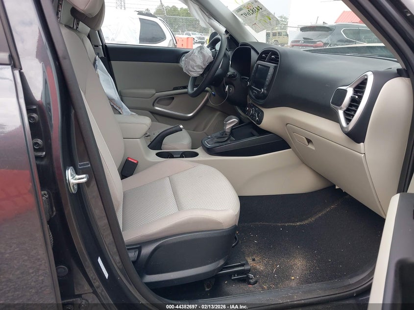 2025 Kia Soul VIN KNDJ23AU1S7250889 IAAI salvage auction — FRONT END, Salvage Title, sold $2,750 on 2026-07-17 (photo 5)