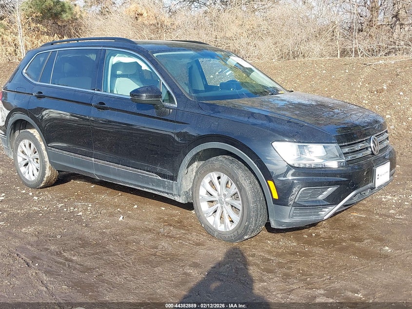 2018 Volkswagen Tiguan VIN 3VV3B7AX9JM079759 IAAI salvage auction — LEFT SIDE, Salvage (Indiana), sold $2,500 on 2026-07-25 (photo 1)