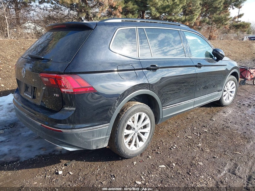 2018 Volkswagen Tiguan VIN 3VV3B7AX9JM079759 IAAI salvage auction — LEFT SIDE, Salvage (Indiana), sold $2,500 on 2026-07-25 (photo 4)