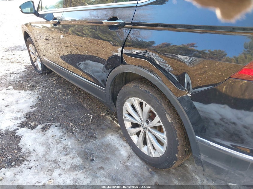 2018 Volkswagen Tiguan VIN 3VV3B7AX9JM079759 IAAI salvage auction — LEFT SIDE, Salvage (Indiana), sold $2,500 on 2026-07-25 (photo 6)