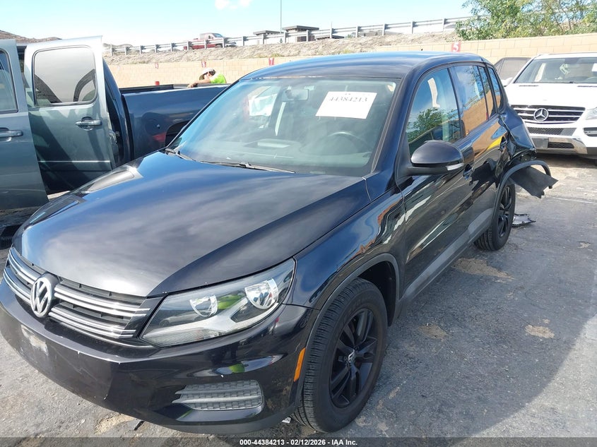 2013 Volkswagen Tiguan VIN WVGAV7AX8DW530192 IAAI salvage auction — REAR END, Salvage Title, sold $325 on 2026-07-15 (photo 2)
