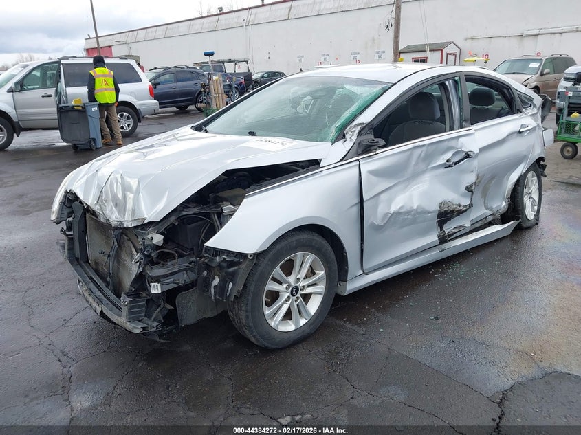 2014 Hyundai Sonata VIN 5NPEB4AC2EH827296 IAAI salvage auction — LEFT & RIGHT, Salvage (Oregon), sold $700 on 2026-07-09 (photo 2)