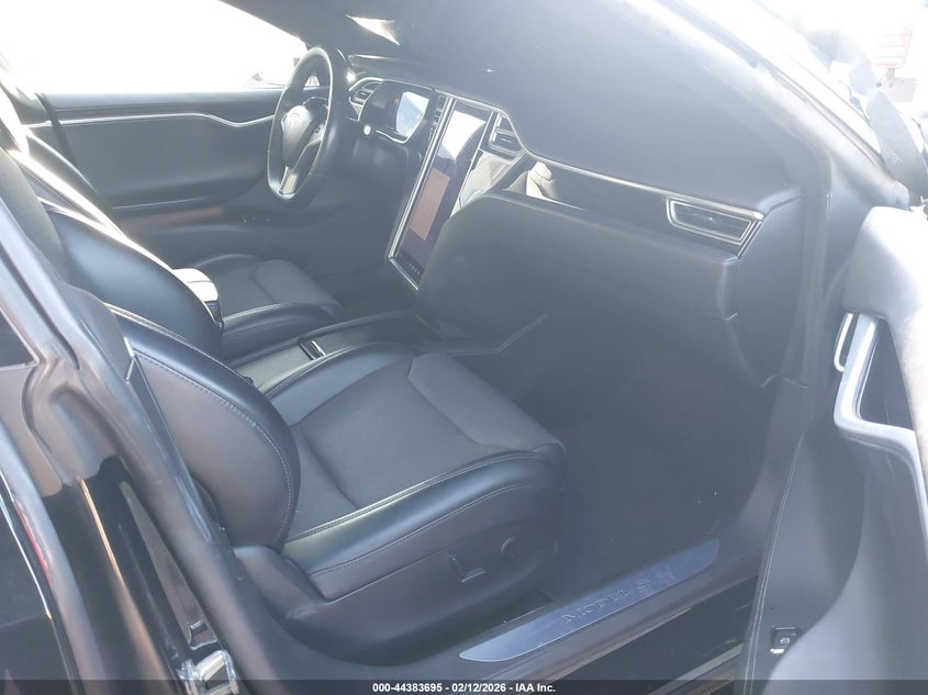 2017 Tesla Model s VIN 5YJSA1E18HF210565 IAAI salvage auction — LEFT FRONT, Salvage Title, sold $2,225 on 2026-07-22 (photo 5)
