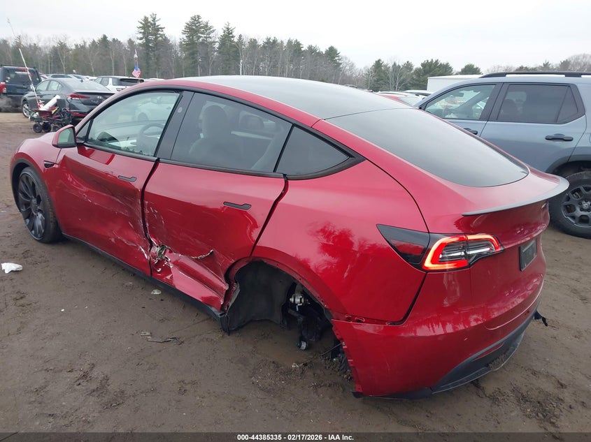 2024 Tesla Model y VIN 7SAYGDEF3RA320771 IAAI salvage auction — LEFT SIDE, Salvage Title, sold $10,800 on 2026-07-24 (photo 3)