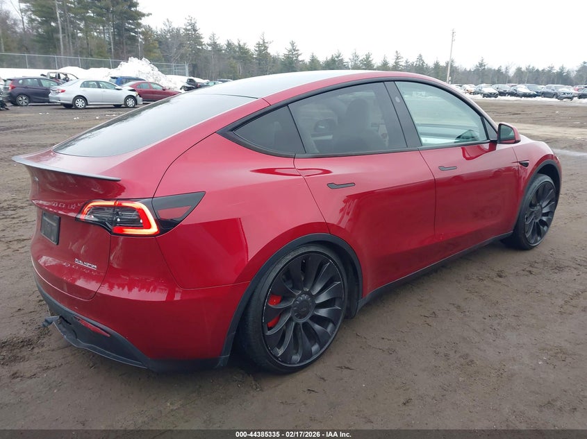 2024 Tesla Model y VIN 7SAYGDEF3RA320771 IAAI salvage auction — LEFT SIDE, Salvage Title, sold $10,800 on 2026-07-24 (photo 4)