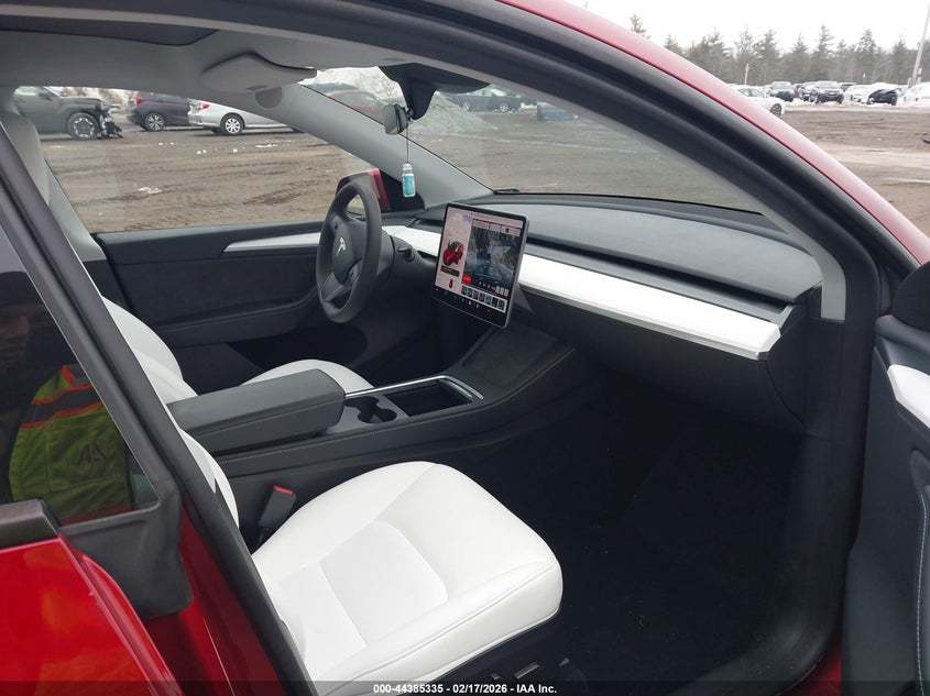 2024 Tesla Model y VIN 7SAYGDEF3RA320771 IAAI salvage auction — LEFT SIDE, Salvage Title, sold $10,800 on 2026-07-24 (photo 5)