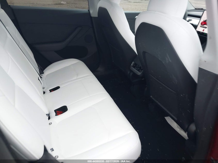 2024 Tesla Model y VIN 7SAYGDEF3RA320771 IAAI salvage auction — LEFT SIDE, Salvage Title, sold $10,800 on 2026-07-24 (photo 8)