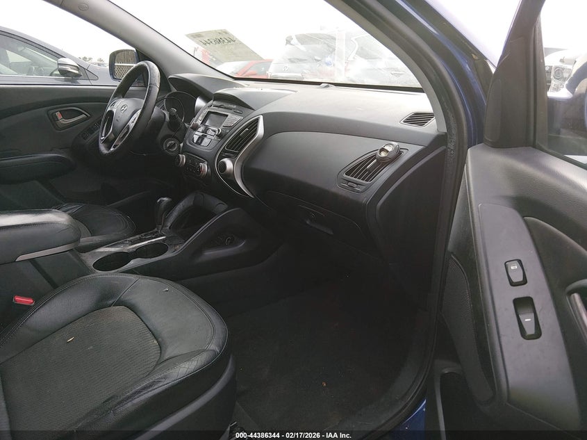 2011 Hyundai Tucson VIN KM8JU3AC5BU136697 IAAI salvage auction — RIGHT SIDE, Salvage (North Carolina), sold $1,425 on 2026-07-22 (photo 5)