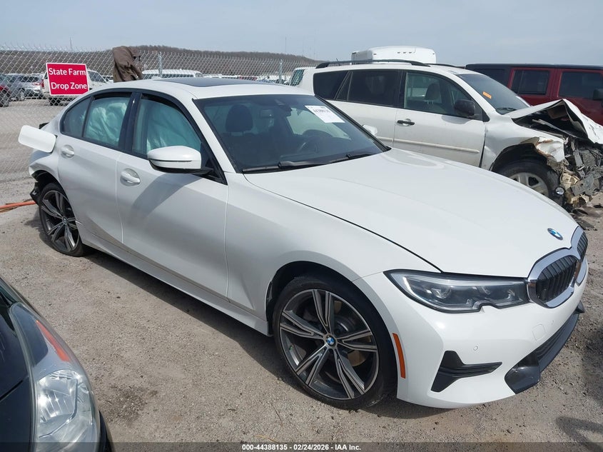 2022 BMW 3er VIN 3MW5R7J0XN8C61245 — IAAI salvage auction photo