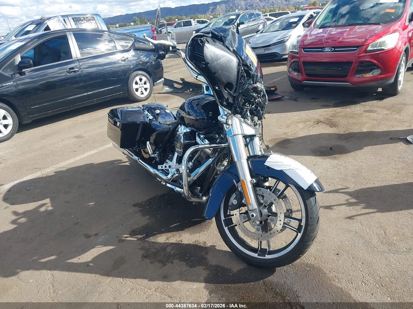 2019 Harley-davidson Street glide VIN 1HD1KBC13KB610673 IAAI salvage auction — FRONT END, Salvage (Colorado), sold $5,200 on 2026-09-08 (photo 1)