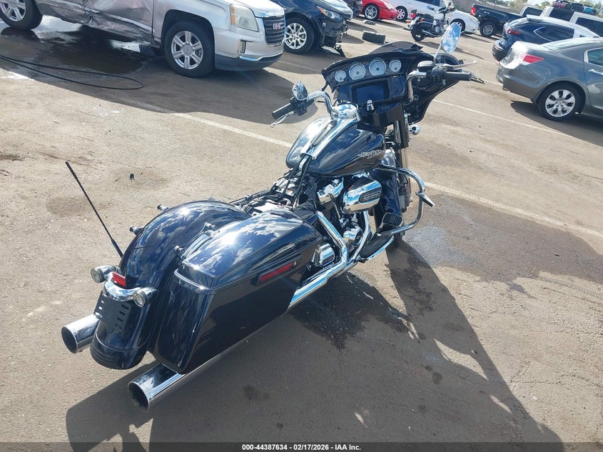 2019 Harley-davidson Street glide VIN 1HD1KBC13KB610673 IAAI salvage auction — FRONT END, Salvage (Colorado), sold $5,200 on 2026-09-08 (photo 4)