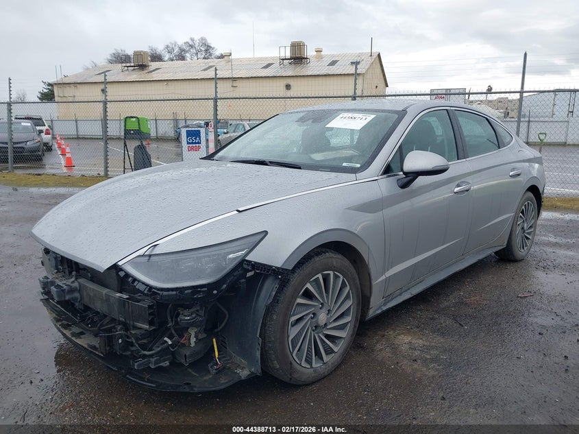 2023 Hyundai Sonata VIN KMHL34JJ5PA082231 IAAI salvage auction — FRONT & REAR, Salvage Title, sold $8,000 on 2026-08-22 (photo 2)