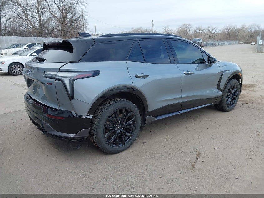 2025 Chevrolet Blazer ev VIN 3GNKDERL5SS243071 IAAI salvage auction — LEFT & RIGHT, Salvage Title, sold $17,000 on 2026-07-17 (photo 4)
