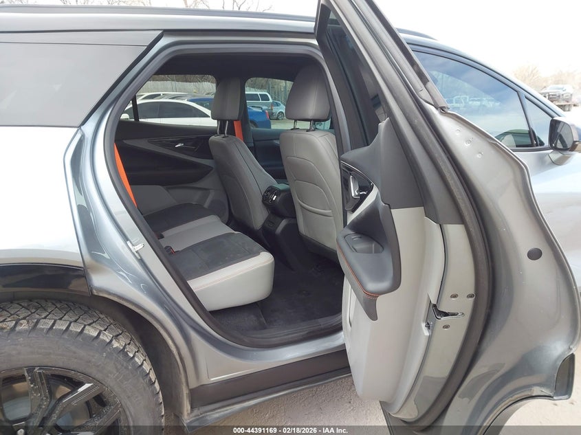 2025 Chevrolet Blazer ev VIN 3GNKDERL5SS243071 IAAI salvage auction — LEFT & RIGHT, Salvage Title, sold $17,000 on 2026-07-17 (photo 8)