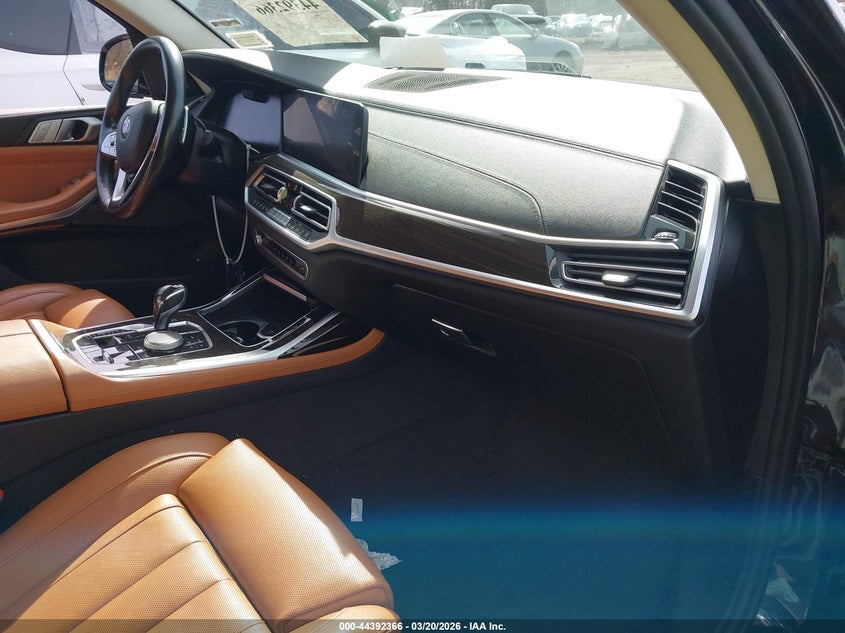 2019 BMW X7 VIN 5UXCX4C58KLS36774 IAAI salvage auction — FRONT END, Salvage Title, sold $10,600 on 2026-07-28 (photo 5)