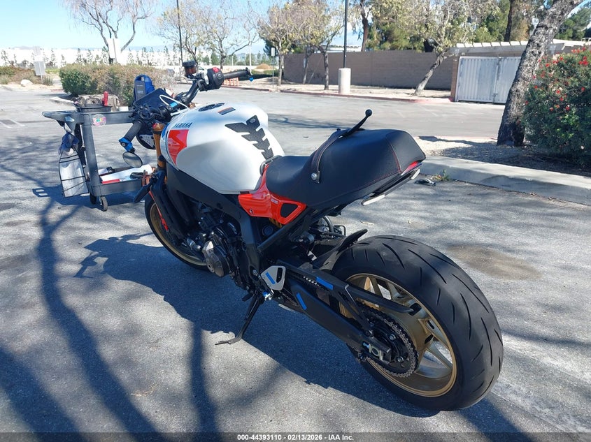 2025 Yamaha Xsr VIN JYARN96Y6SA000314 IAAI salvage auction — SIDE, Salvage Title, sold $3,250 on 2026-07-10 (photo 3)