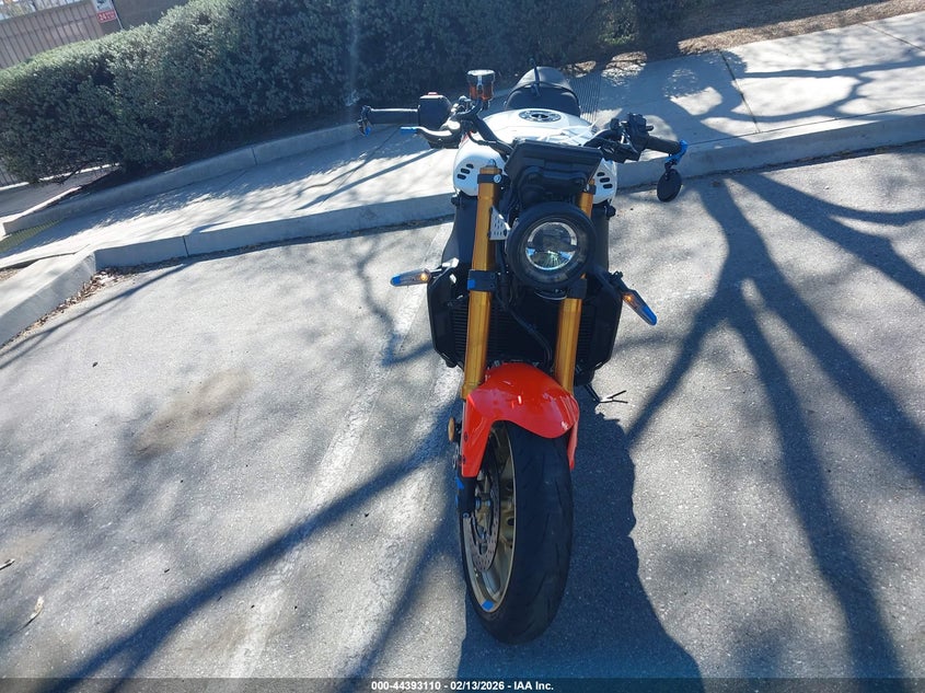 2025 Yamaha Xsr VIN JYARN96Y6SA000314 IAAI salvage auction — SIDE, Salvage Title, sold $3,250 on 2026-07-10 (photo 5)