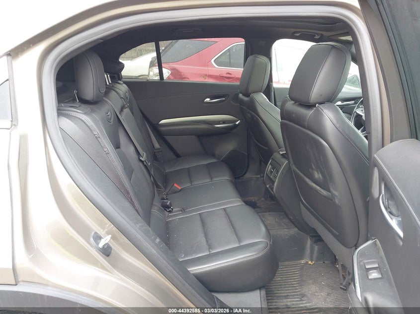 2020 Cadillac Xt4 VIN 1GYFZDR41LF046008 IAAI salvage auction — SIDE, Salvage Title, sold $7,350 on 2026-08-13 (photo 8)