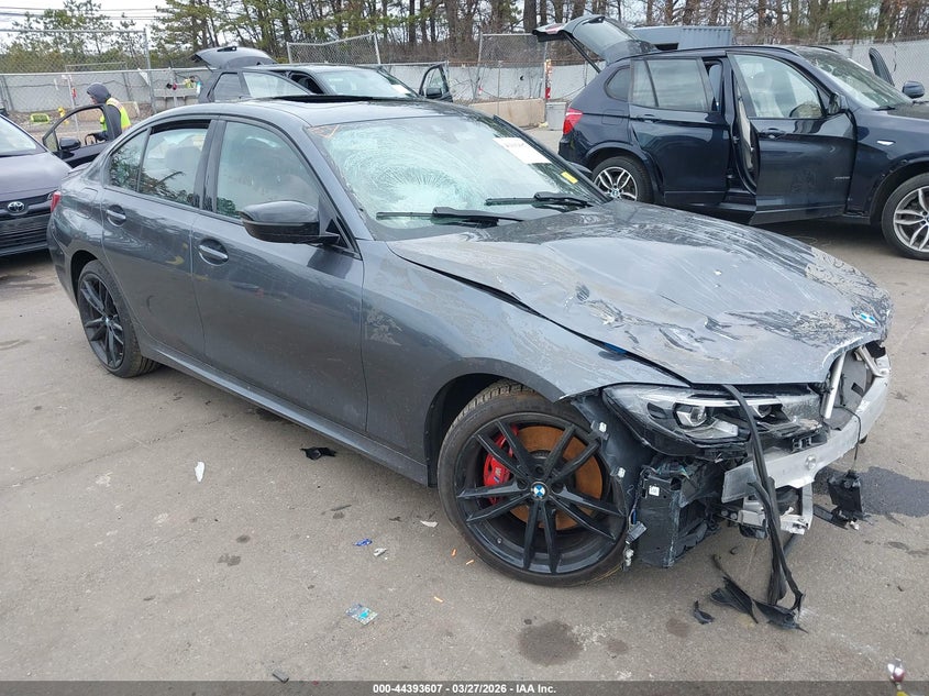 2022 BMW 3er VIN 3MW5U9J01N8C68806 IAAI salvage auction — FRONT & REAR, Salvage (Vermont), sold $9,000 on 2026-07-28 (photo 1)