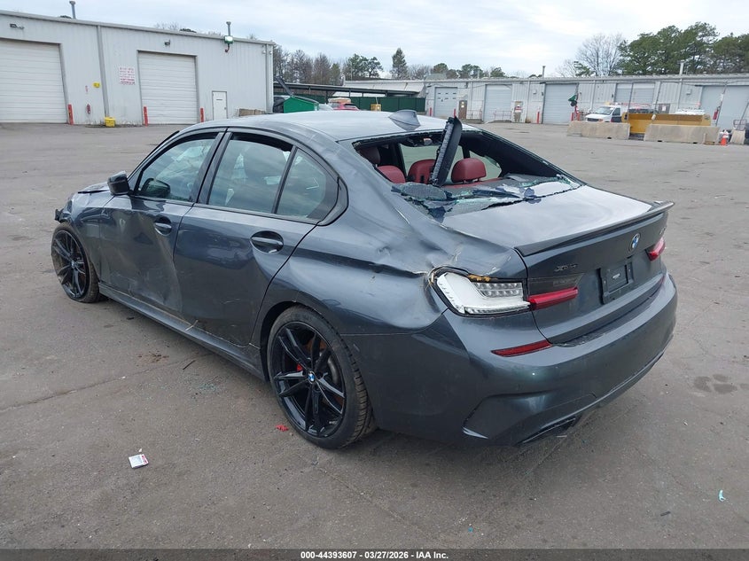 2022 BMW 3er VIN 3MW5U9J01N8C68806 IAAI salvage auction — FRONT & REAR, Salvage (Vermont), sold $9,000 on 2026-07-28 (photo 3)