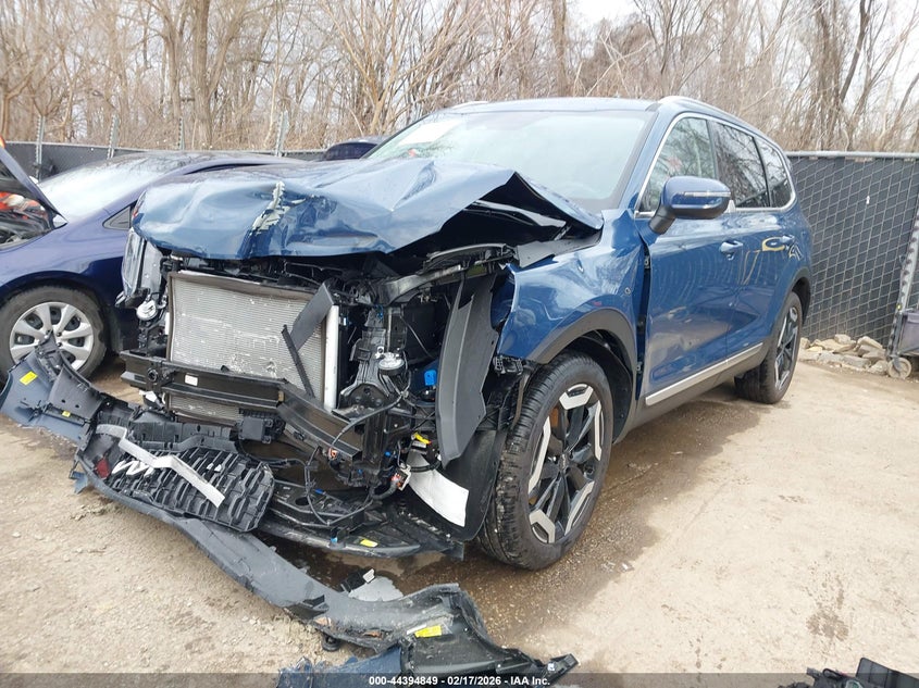 2025 Kia Telluride VIN 5XYP34GC2SG708261 IAAI salvage auction — FRONT END, Salvage Title, sold $12,000 on 2026-07-15 (photo 2)