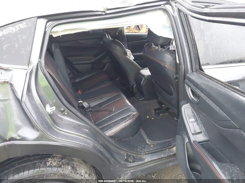 2022 Subaru Xv VIN JF2GTHNC1NH223682 IAAI salvage auction — ROLLOVER, Salvage (Oregon), sold $800 on 2026-07-14 (photo 8)