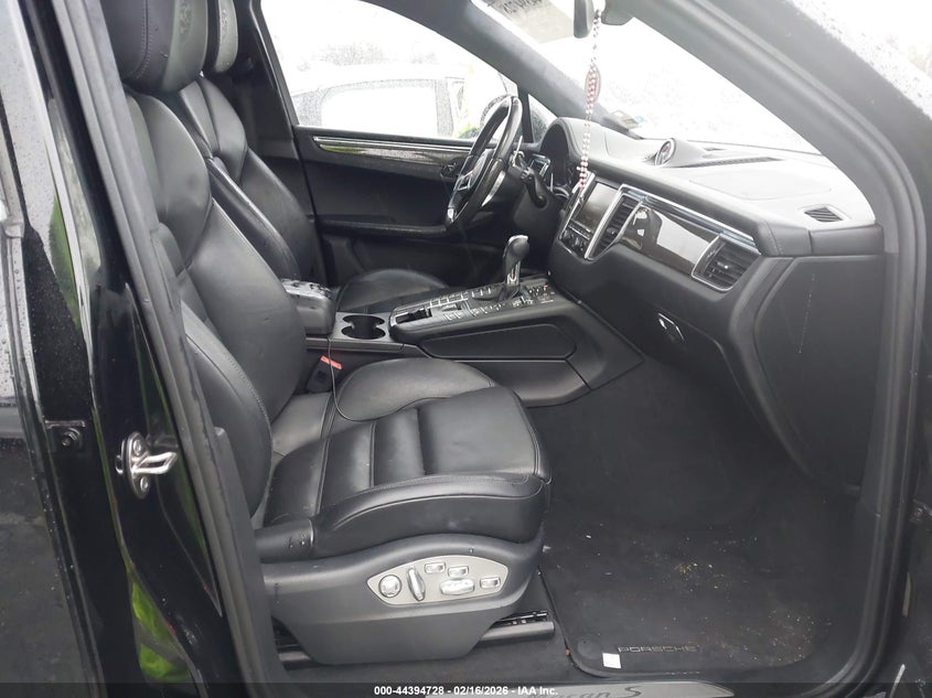 2015 Porsche Macan VIN WP1AB2A57FLB71693 IAAI salvage auction — RIGHT FRONT, Salvage (California), sold $5,350 on 2026-07-23 (photo 5)