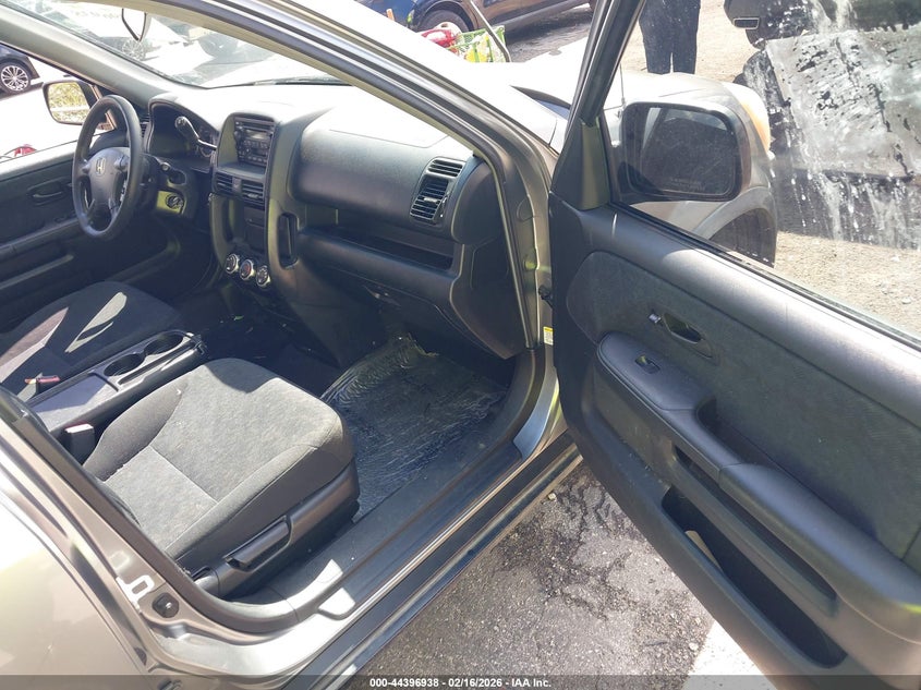2006 Honda Cr-v VIN JHLRD68516C024414 IAAI salvage auction — UNKNOWN, Rebuildable (Florida), sold $875 on 2026-07-06 (photo 5)