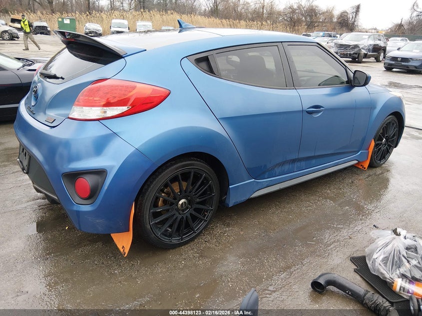2016 Hyundai Veloster VIN KMHTC6AE2GU251165 IAAI salvage auction — SIDE, Salvage - Greater Than 75% (Maryland), sold $1,250 on 2026-07-16 (photo 4)