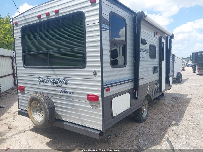 2018 Keystone rv Other VIN 4YDT1751XJW153694 IAAI salvage auction — SIDE, Original (Texas), sold $3,775 on 2026-09-16 (photo 4)