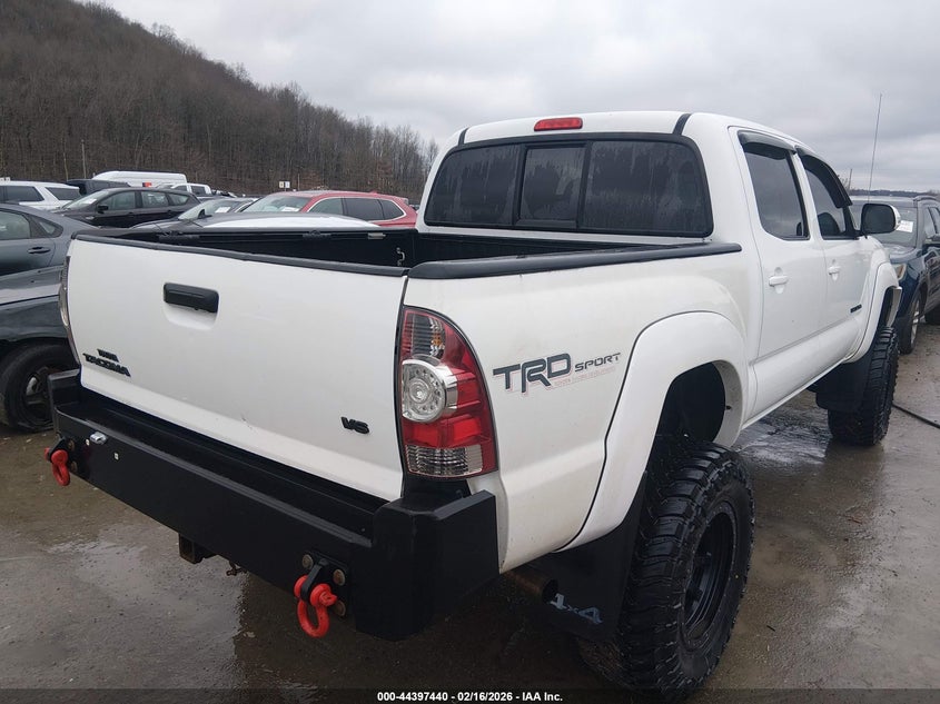 2013 Toyota Tacoma VIN 5TFLU4EN5DX077991 IAAI salvage auction — SIDE, Salvage (Pennsylvania), sold $7,650 on 2026-07-30 (photo 4)