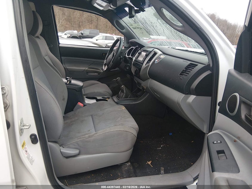 2013 Toyota Tacoma VIN 5TFLU4EN5DX077991 IAAI salvage auction — SIDE, Salvage (Pennsylvania), sold $7,650 on 2026-07-30 (photo 5)