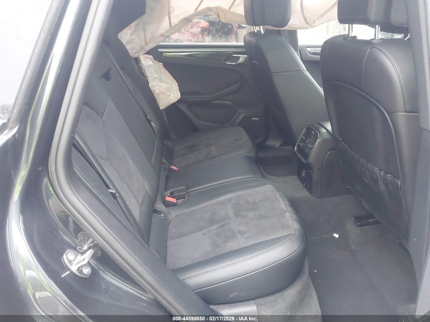 2021 Porsche Macan VIN WP1AA2A59MLB14279 IAAI salvage auction — LEFT SIDE, Salvage (Massachusetts), sold $13,925 on 2026-08-26 (photo 8)