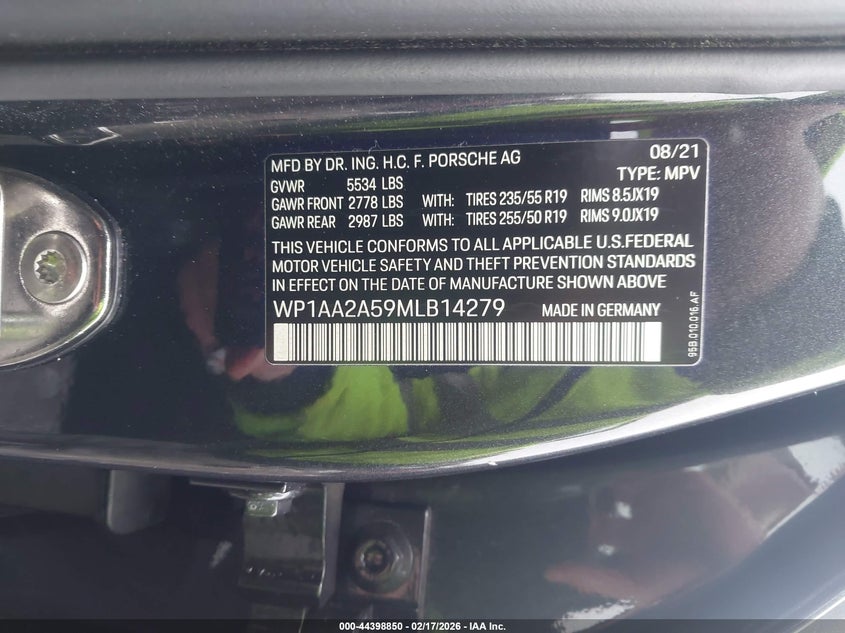 2021 Porsche Macan VIN WP1AA2A59MLB14279 IAAI salvage auction — LEFT SIDE, Salvage (Massachusetts), sold $13,925 on 2026-08-26 (photo 9)