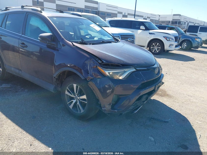 2018 Toyota Rav 4 VIN 2T3WFREV4JW458543 IAAI salvage auction — RIGHT FRONT, Salvage Title, sold $3,800 on 2026-07-10 (photo 6)