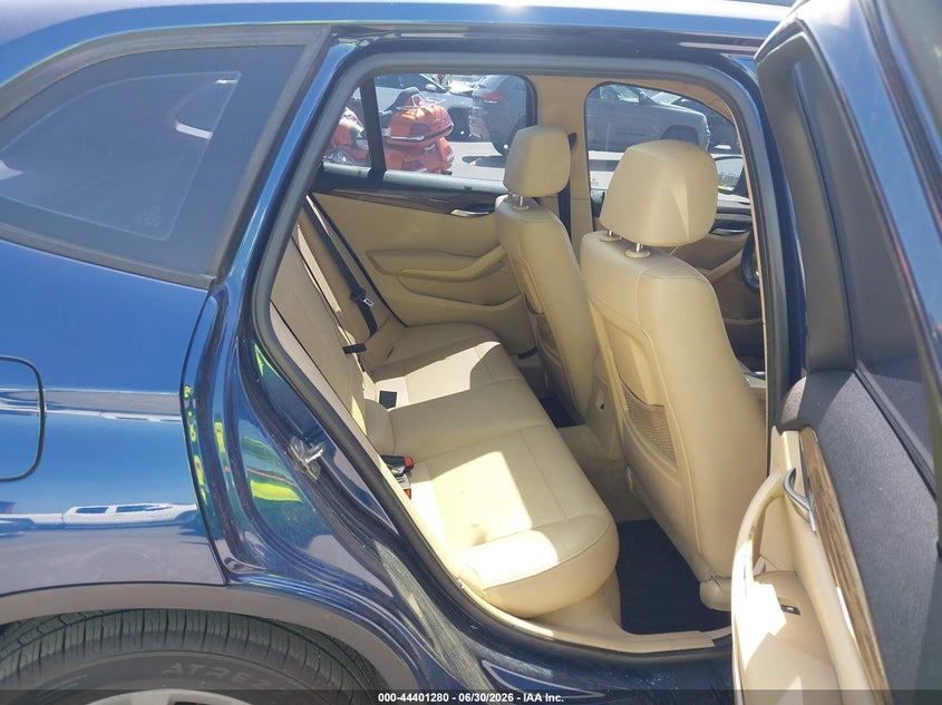 2013 BMW X1 VIN WBAVL1C5XDVR92499 IAAI salvage auction — RIGHT SIDE, Salvage (Texas), sold $375 on 2026-07-14 (photo 8)